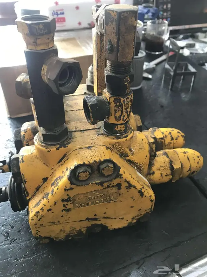 طرمبه ديزل و4 يخاخات -كونترول هيدروليك -باك لودر جون دير 310 0