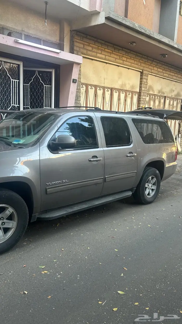 بلوحة مميزة للبيع GMC 3