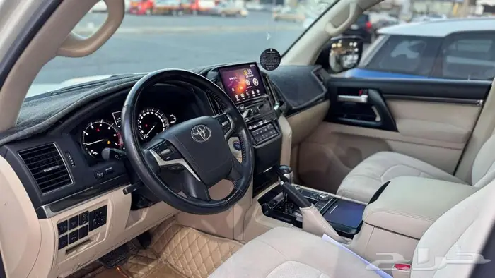 تويوتا لاندكروزر 2021 Toyota Land Cruiser GXR ( V8 ) 11