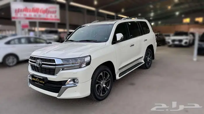 تويوتا لاندكروزر 2021 Toyota Land Cruiser GXR ( V8 ) 1