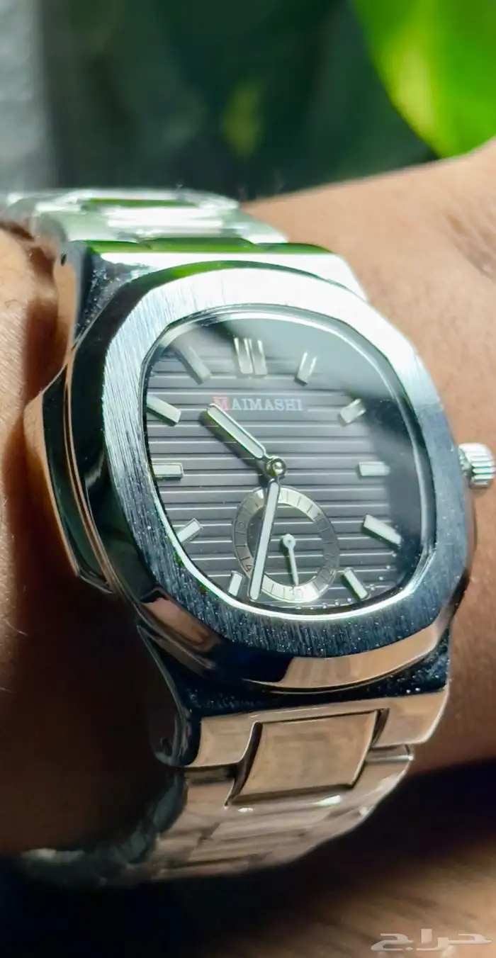 ساعة شبيهة باتيك فيلب نوتلس Patek Philippe Nautilus 2