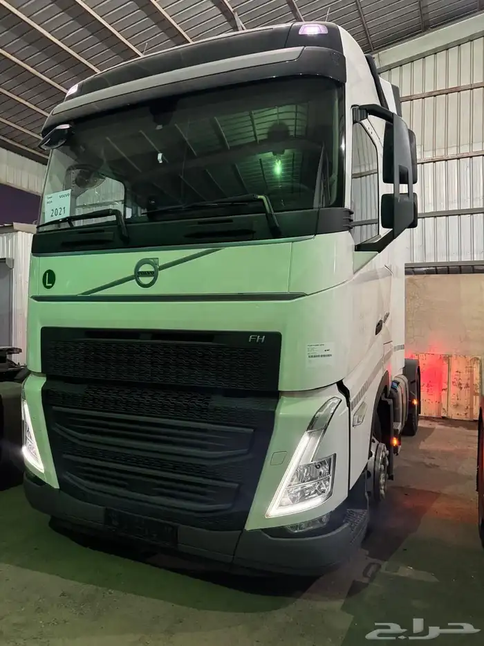 شاحنات فولفو 2021 VOLVO 8