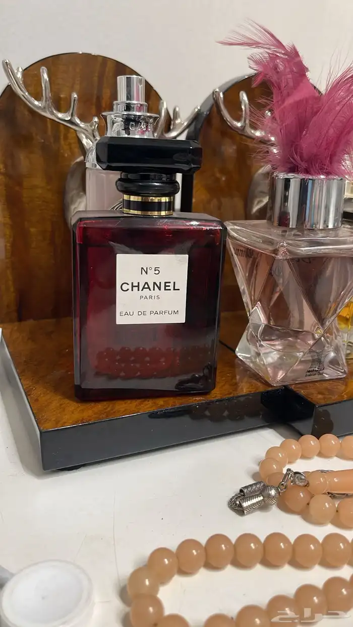 للبيع اربع عطور شرط اصليه شانيل والعربيه 4