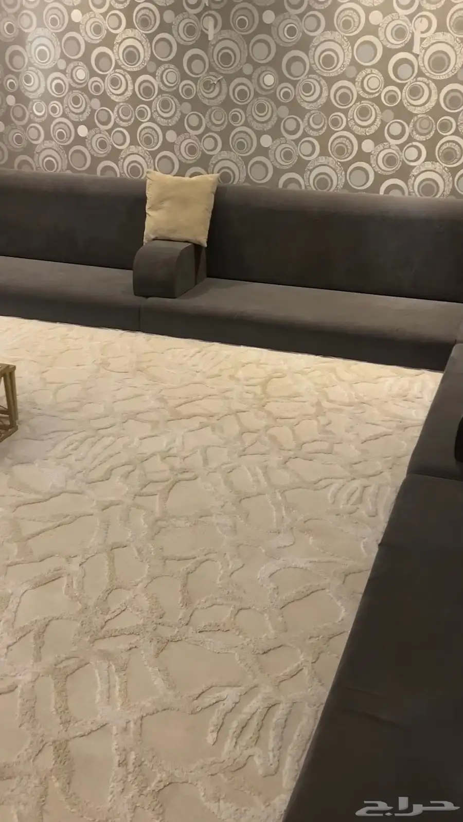 للبيع غرفة جلوس بطرمة عربي 7