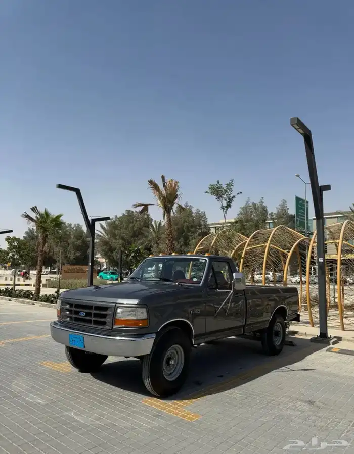 فورد F-250 1993 ( مخزن ) 0