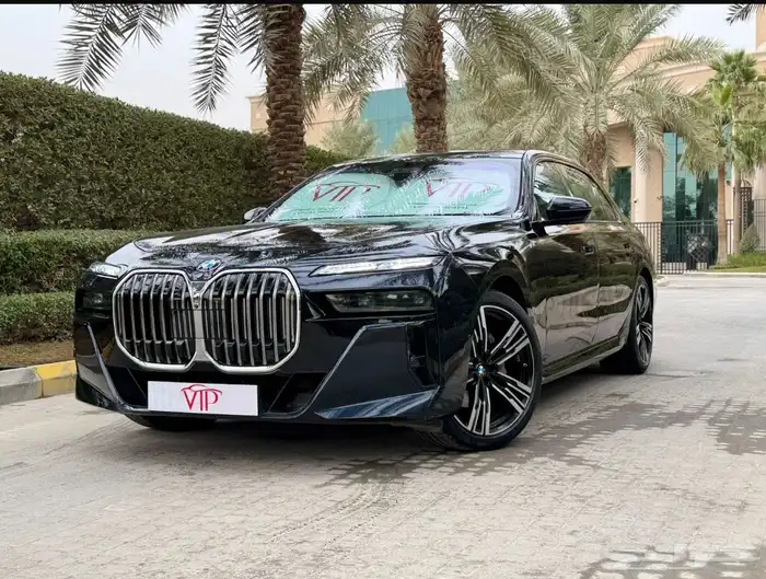 استقبال يليق بك  وسيارة أفخم مما تتخيل 1