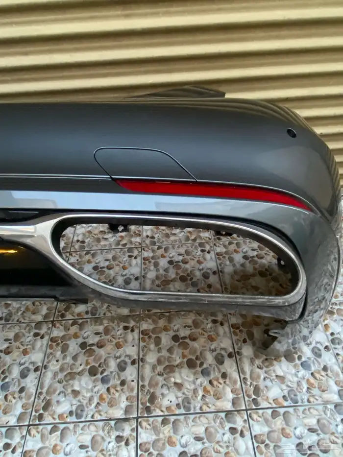 صدام خلفي مرسيدس يخت أمريكي 3