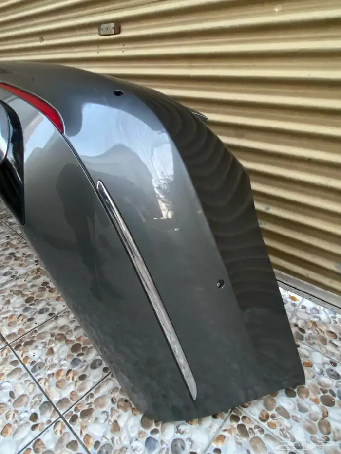 صدام خلفي مرسيدس يخت أمريكي 4