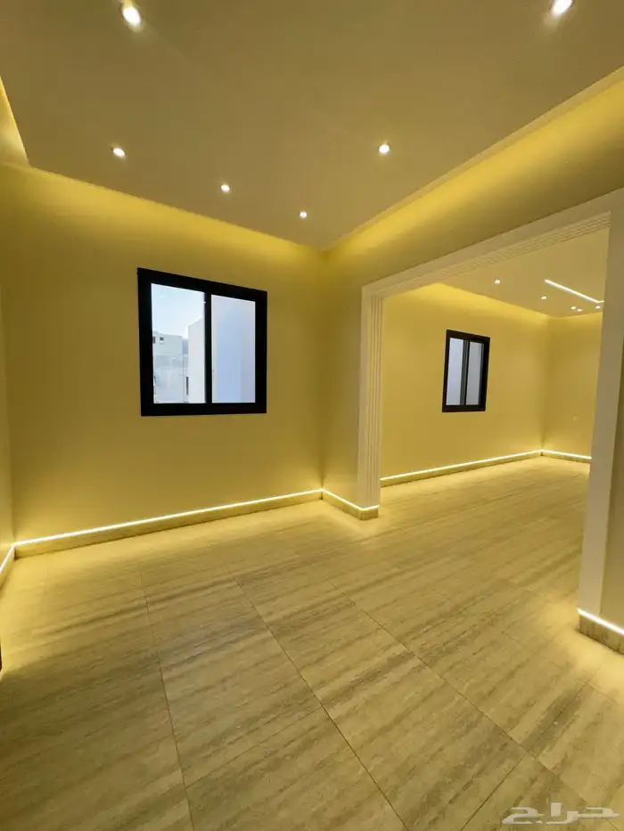 للبيع شقق تمليك و تاون هاوس وادوار ارضية تصميم كلاسكي 16