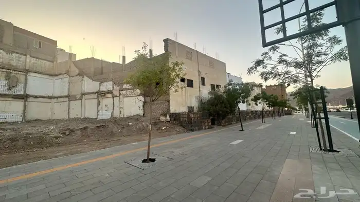 عمارة على طريق الملك فهد (جادة أحد) 0