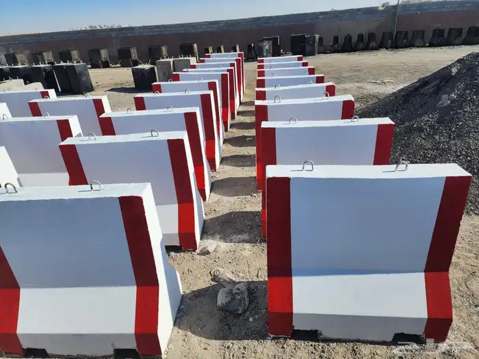 حواجز خرسانية قواعد انارة دعايه وأعلان 2