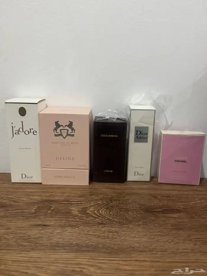 5 عطور ماركة بالكرتون100مل ما استخدمت للبيع 0