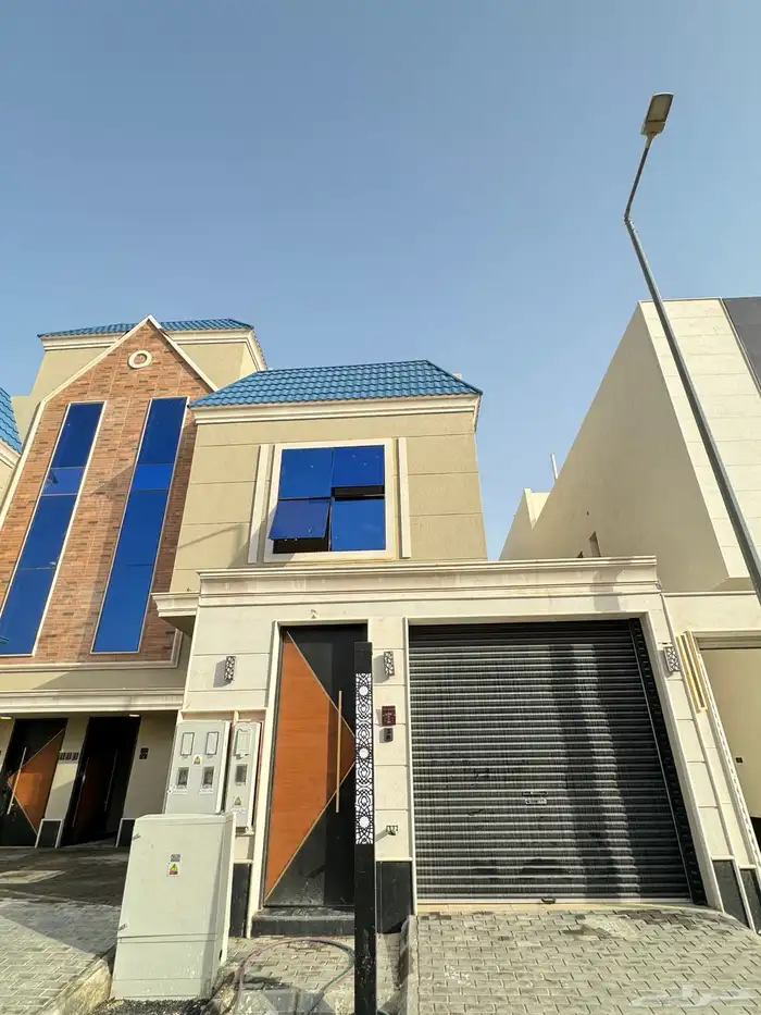 للبيع شقق تمليك و تاون هاوس وادوار ارضية تصميم كلاسكي 0