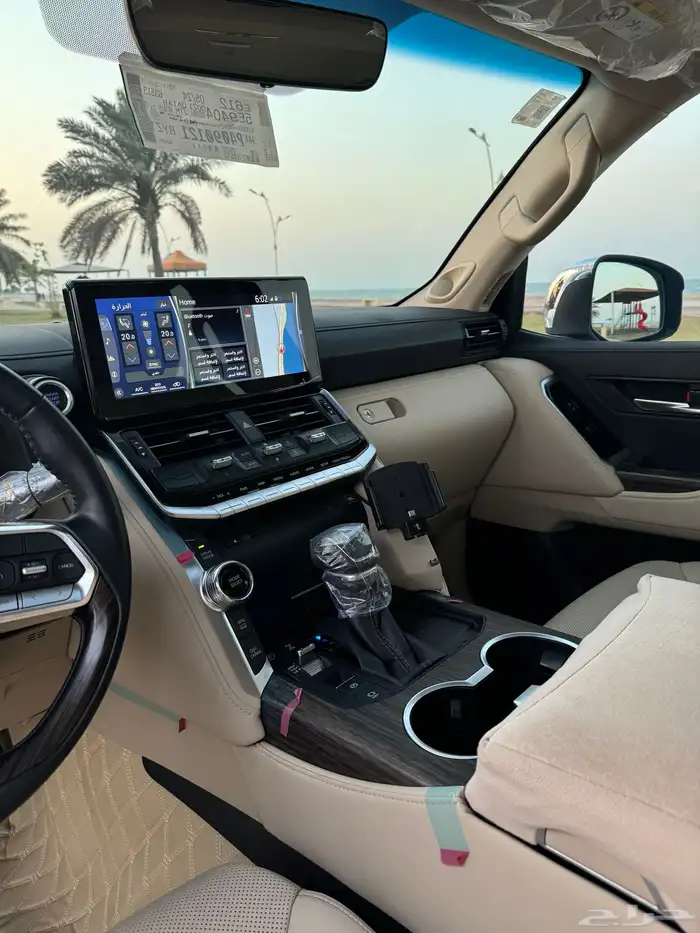لاندكروزر 2023 VX وارد قطر 12