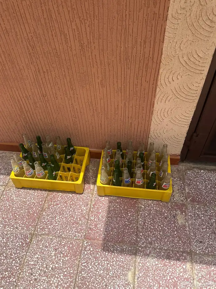 علب قزاز قديمه للبيع 0