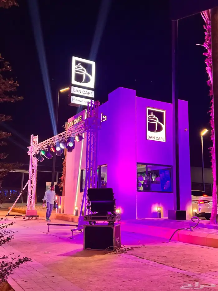 افتتاحات. تراس. اضاءات. شاشات. شرار. ليازر 3