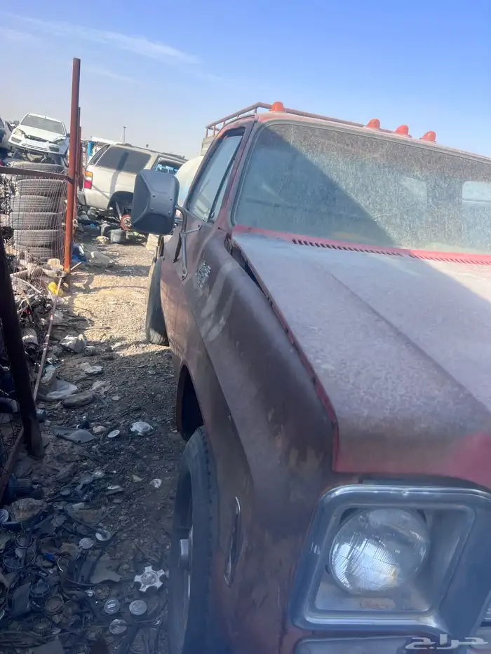 يوجد لدينا قطع غيار جمس موديل 77 2