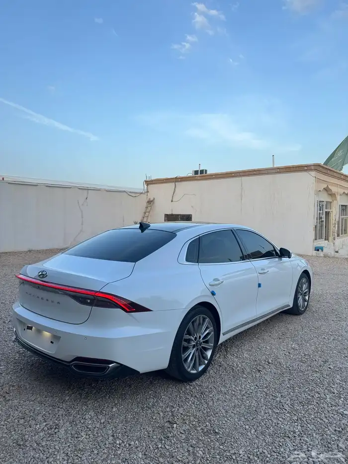 ازيرا 2020 بنزين فل كامل ( بطاقة جمركية ) 4