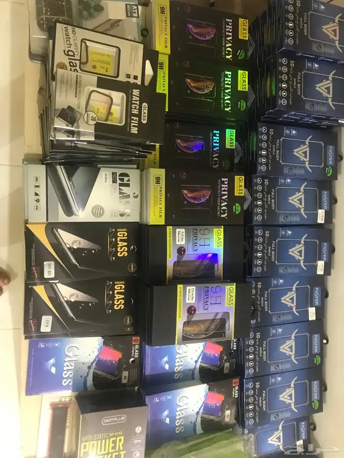 اكسسوارات اجهزه شاشات حمايه وجرابات واشياء غيرها بارخص سعر 24