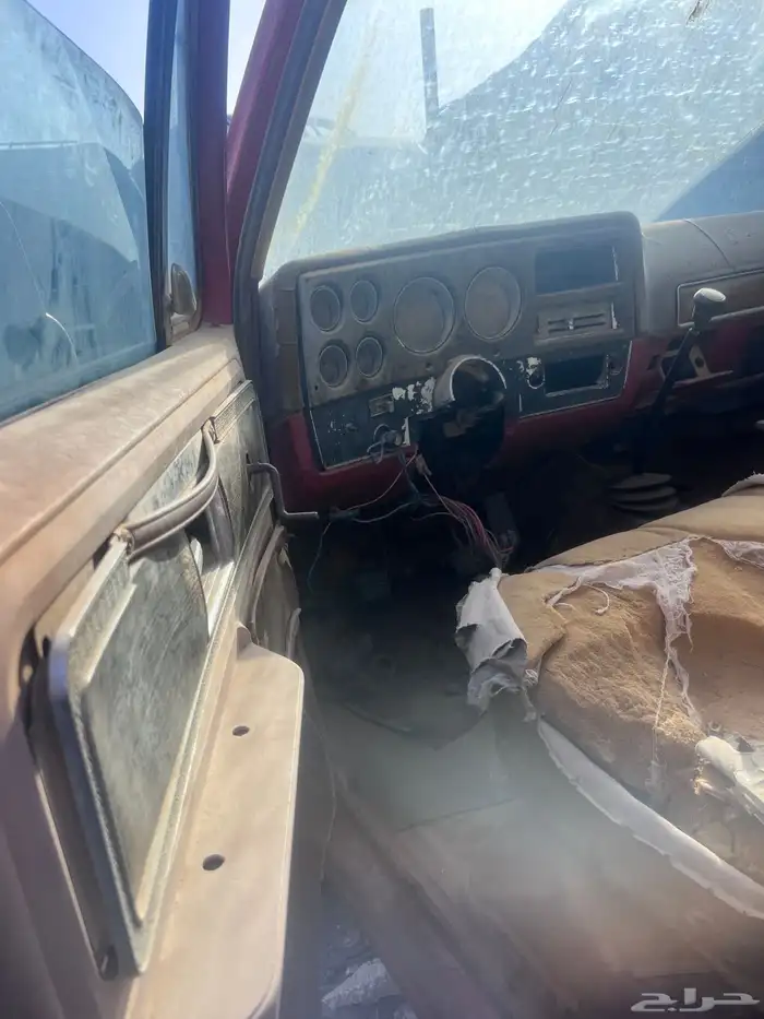 يوجد لدينا قطع غيار جمس موديل 77 0