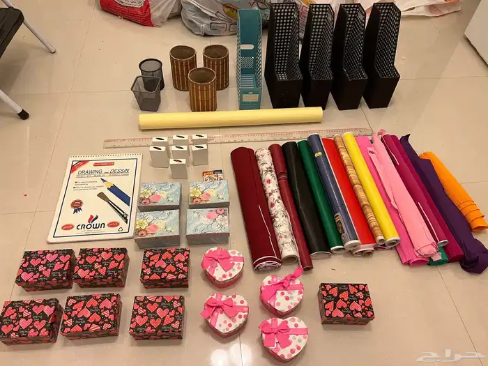 للبيع مستلزمات مكتب متنوعه ( بحاله ممتازه ) 0