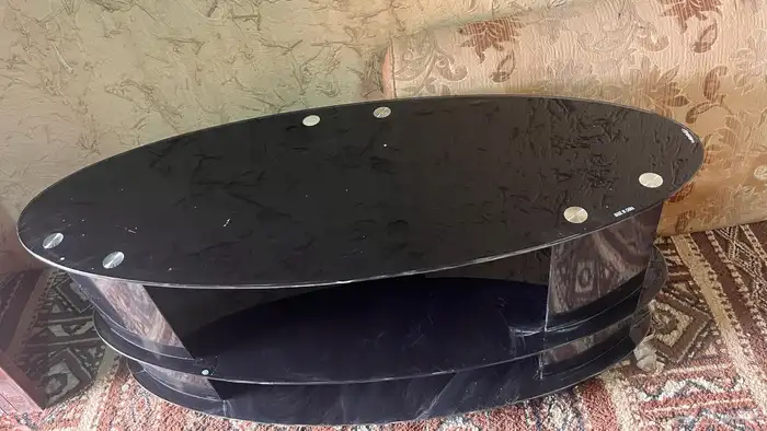 طاولة تلفزيون 1