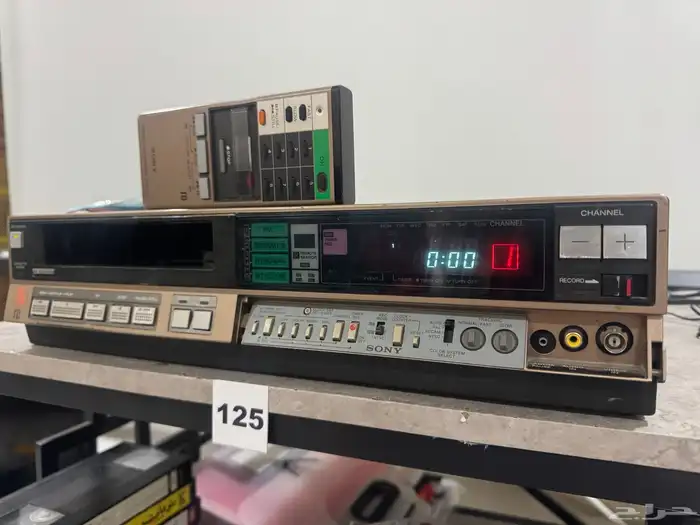 (تم البيع) جهاز فيديو (BETAMAX) سوني (5) أنظمة -بند (125) 2