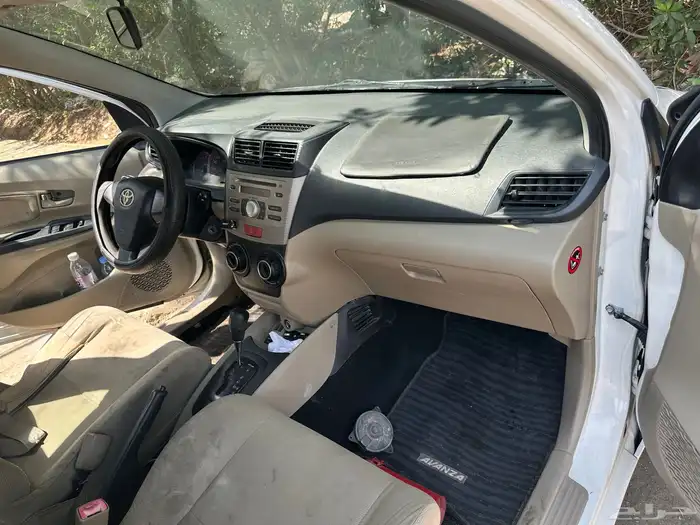 Toyota avanza 5