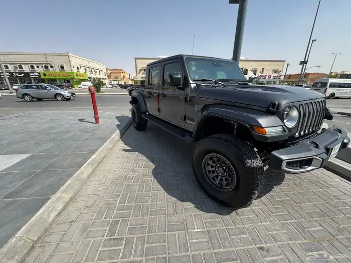 gladiator Overland 2020 سعودي 1