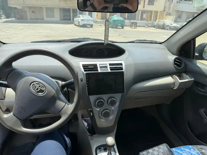 ياريس موديل 2012 بودي وكاله لا يوجد رشوش 7