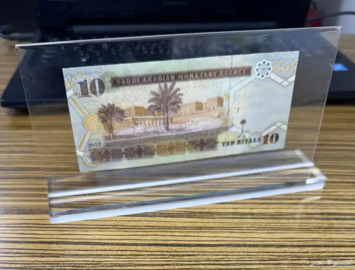 ستاند عملات اكرليك 2