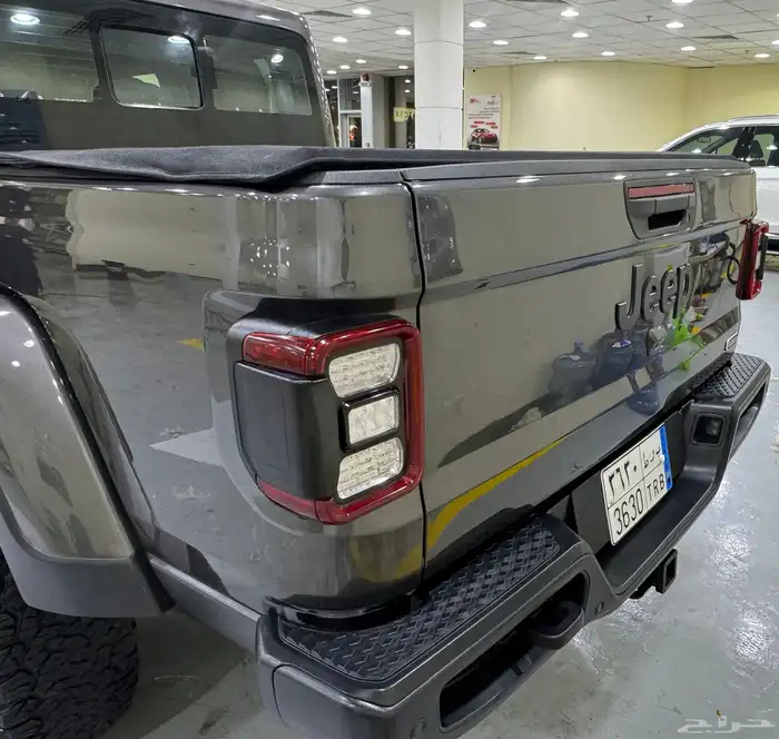 gladiator Overland 2020 سعودي 13