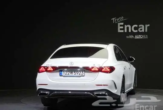 مرسيدس E300 2024 3