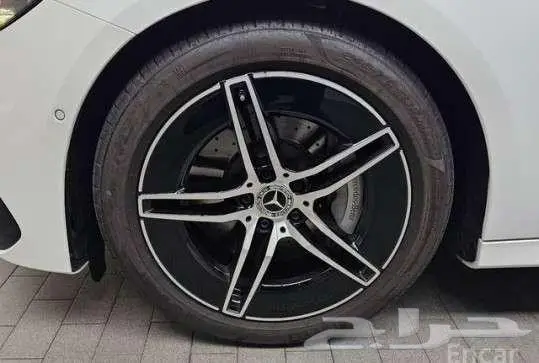 مرسيدس E300 2024 5