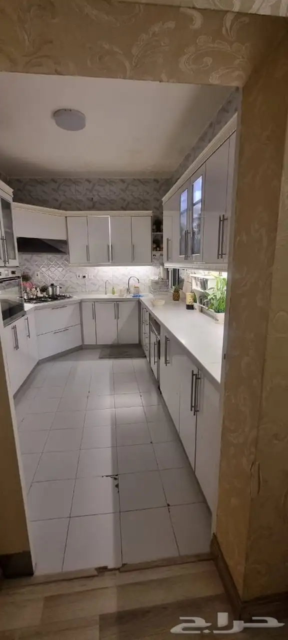 مطبخ مع الأجهزه 1