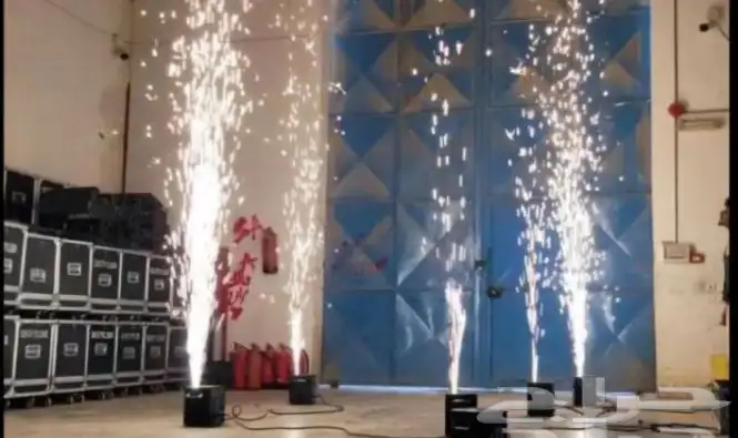 افتتاحات. تراس. اضاءات. شاشات. شرار. ليازر 2