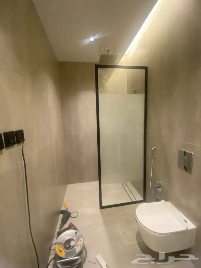 قواطع زجاج سكريت مكاتب زجاج حاجز شاور واجهات محلات 15