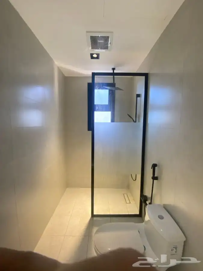 قواطع زجاج سكريت مكاتب زجاج حاجز شاور واجهات محلات 4