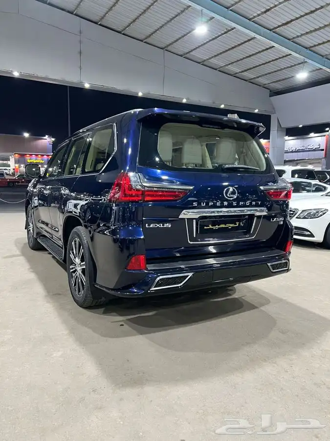 لكزس LX570 2018 3