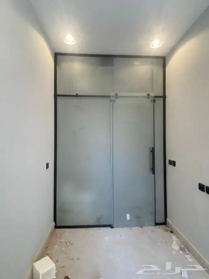 قواطع زجاج سكريت مكاتب زجاج حاجز شاور واجهات محلات 12