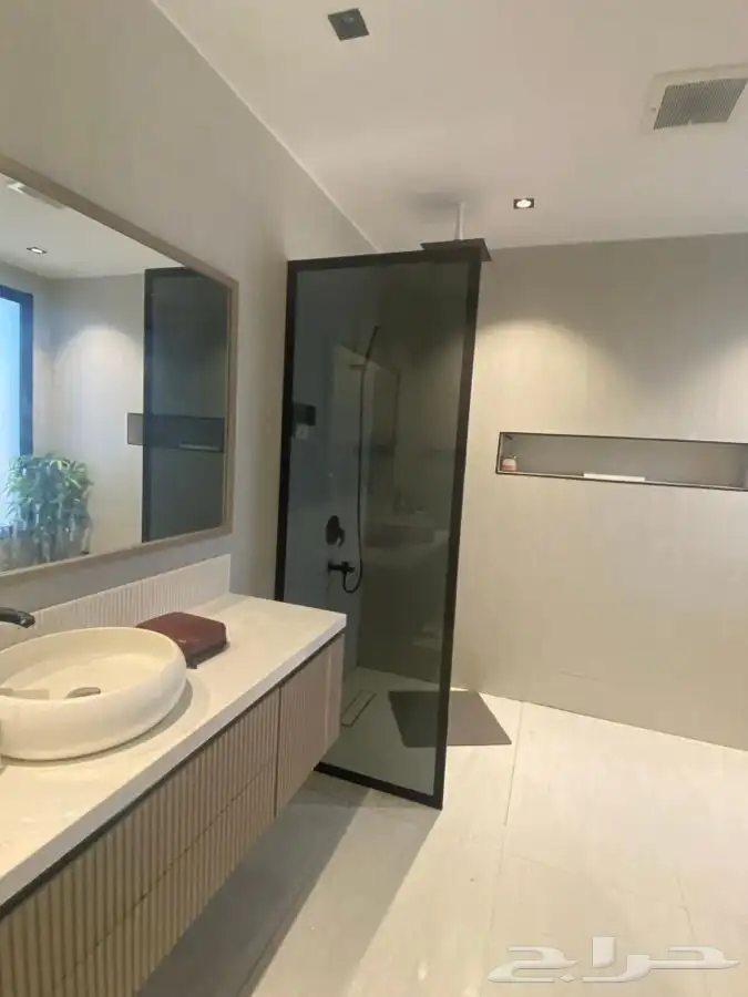 قواطع زجاج سكريت مكاتب زجاج حاجز شاور واجهات محلات 3