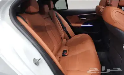 مرسيدس C300 2023 18