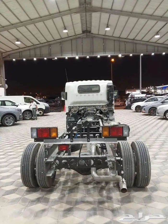 ايسوزو شاحنة 6 طن شاص طويل وقصير 2025 2