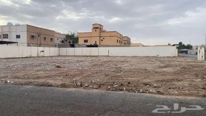 للبيع أرض إستثمارية بمحافظة الرس بحي السعادة 0