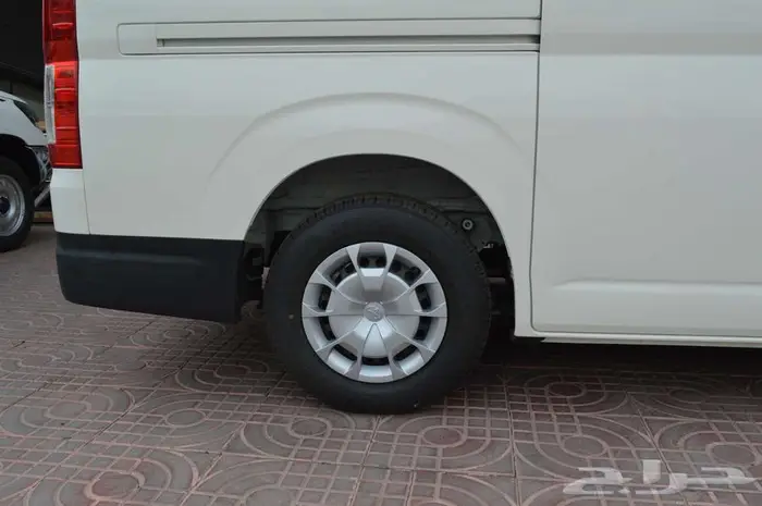 تويوتا باص هايس 2025 ديزل قير عادي عبداللطيف جميل 23