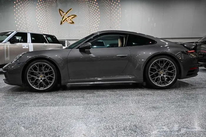 شركة البريمي لسيارات Porsche 911 3