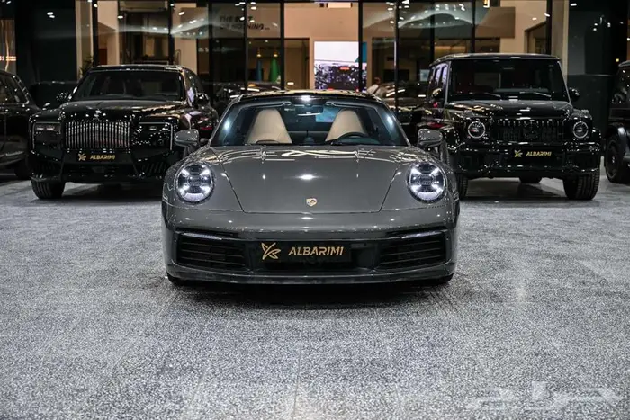شركة البريمي لسيارات Porsche 911 0