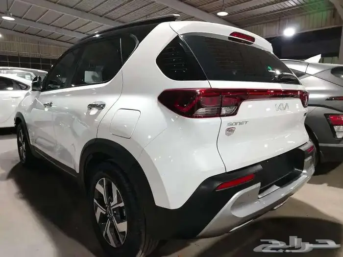 كيا سونيت ميد موديل 2023 كاش واقساط 15