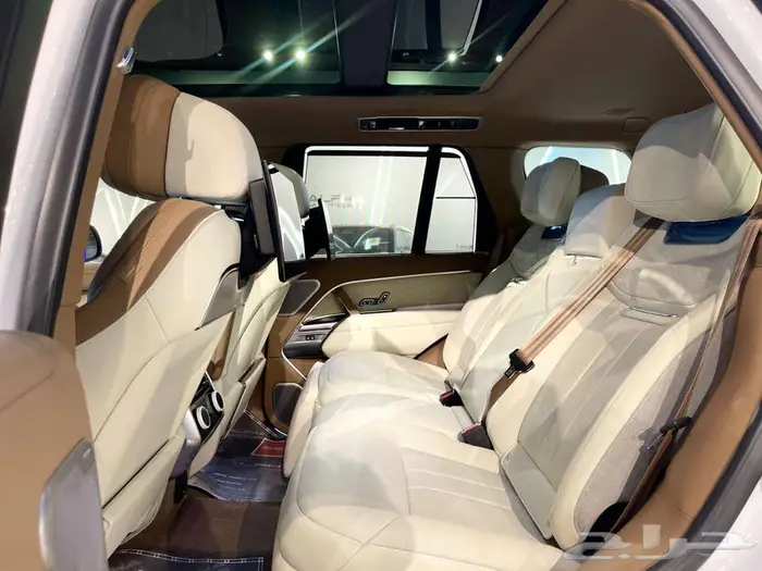 Range Rover SV  Under Warranty Service from Al Tayer 13