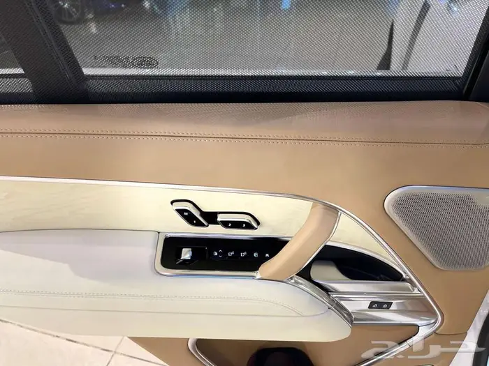 Range Rover SV  Under Warranty Service from Al Tayer 12